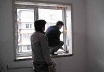 赴新加坡铝合金门窗安装