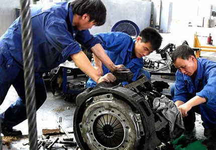 赴新加坡汽修公司钣金工