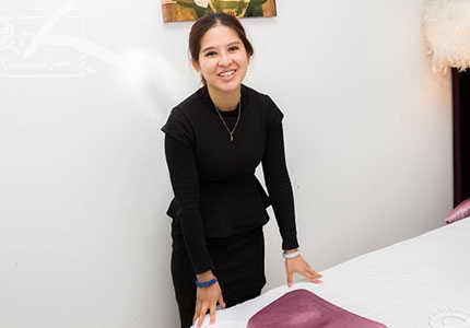 赴新加坡酒店前台